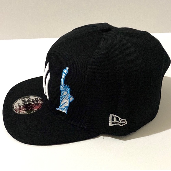 New Era NY Yankees ‘Lady Liberty’ Edition 9FIFTY Snapback - Picture 3 of 5